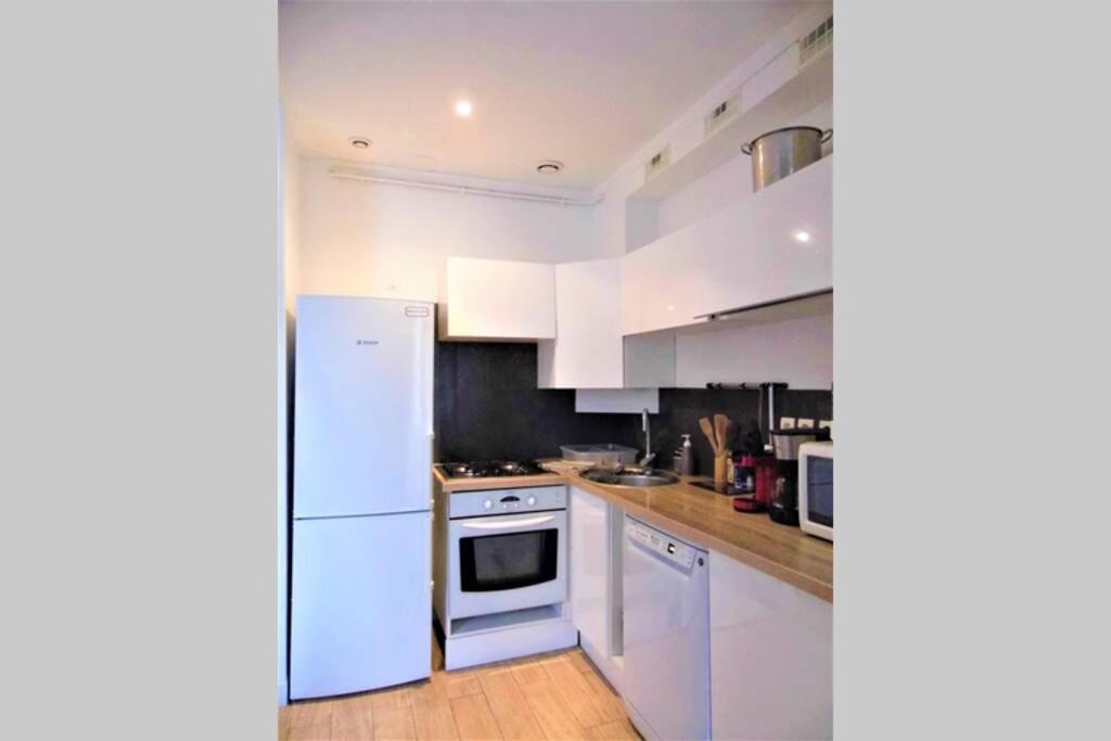 2 Spacious Bedrooms Near Riquier Station! Nice Ngoại thất bức ảnh