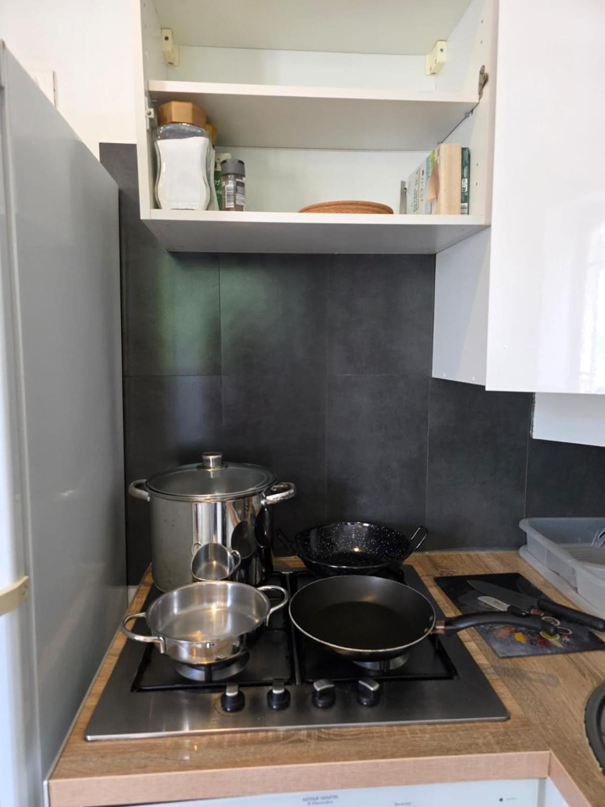 2 Spacious Bedrooms Near Riquier Station! Nice Ngoại thất bức ảnh